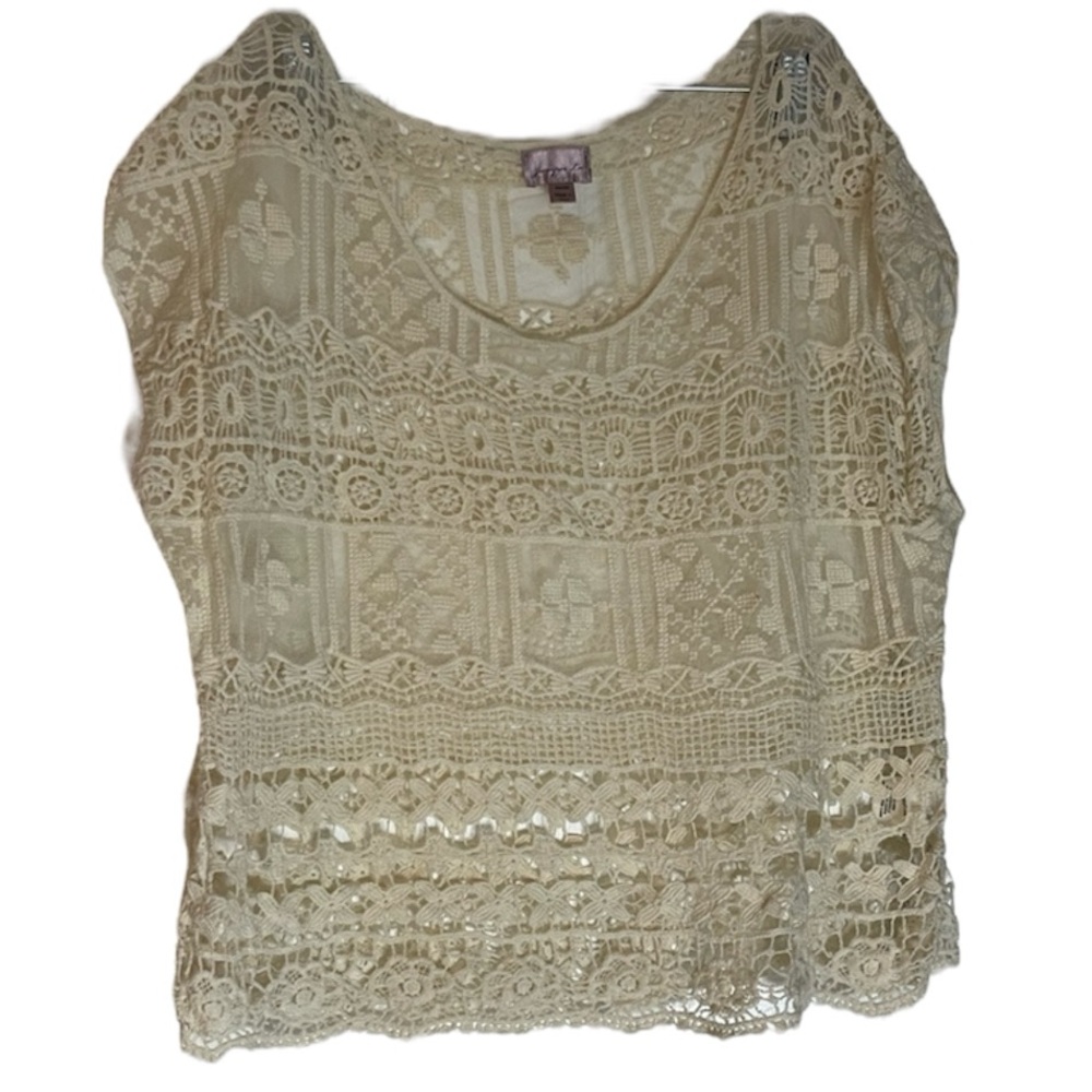 JUNIPER LN Crochet Lace Blouse in Cream One Size P2P approx 24 inches